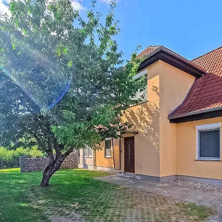 Godendorfer Apartment *
